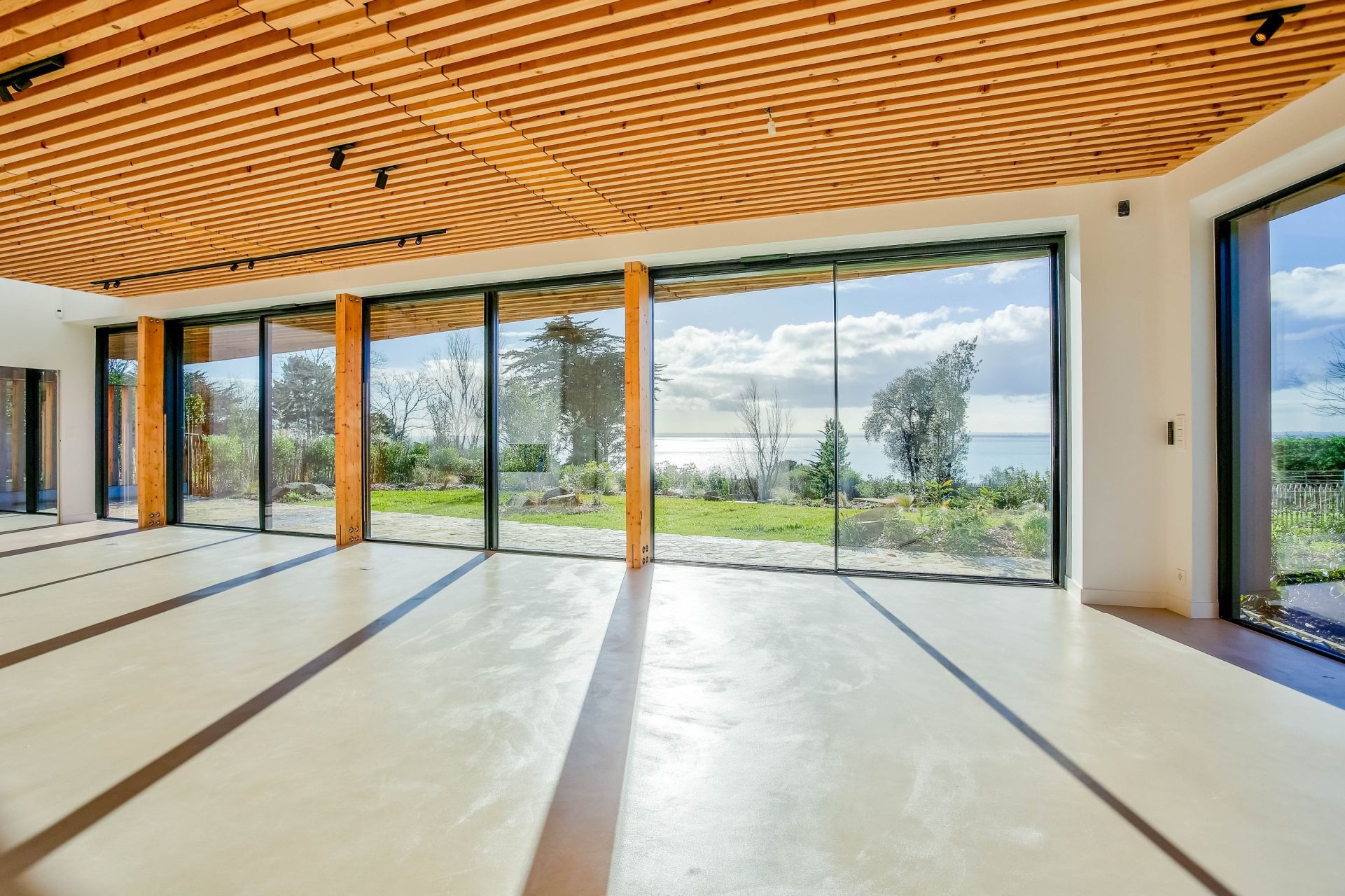 Sale House Cancale 35260 300 m²