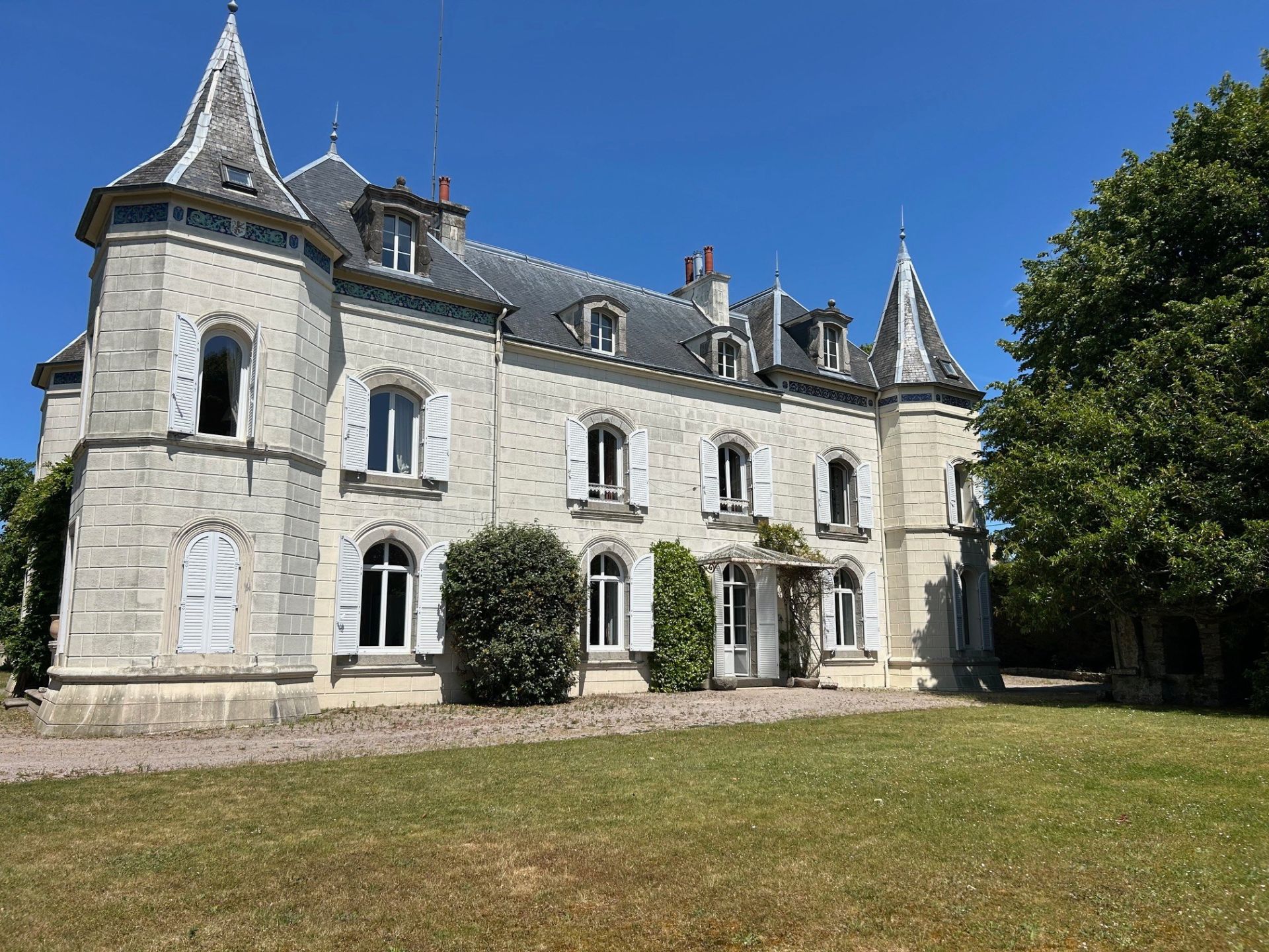 Sale Property Dinard 35800 560 m²