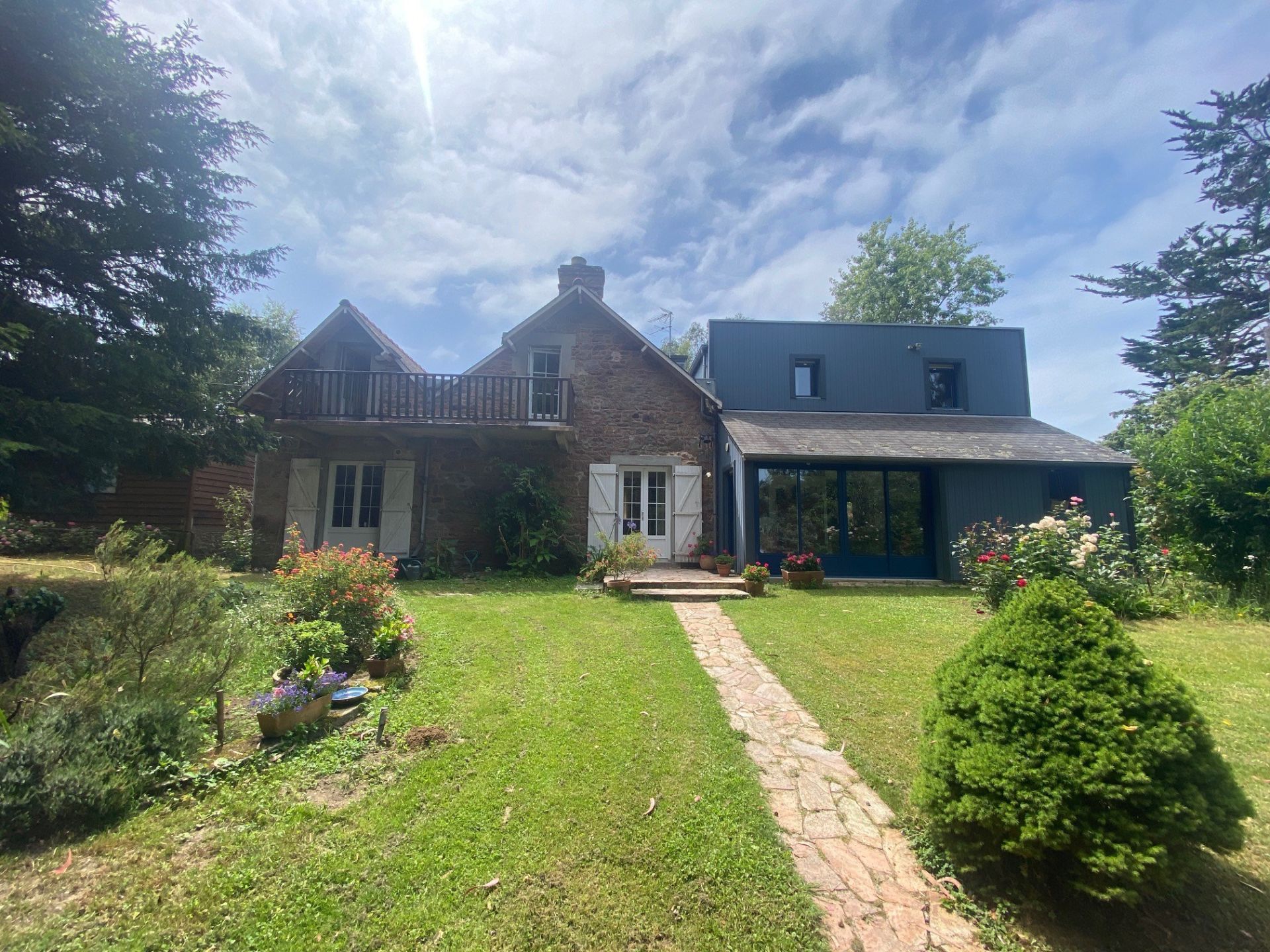 Sale House Saint-Coulomb 35350 172 m²