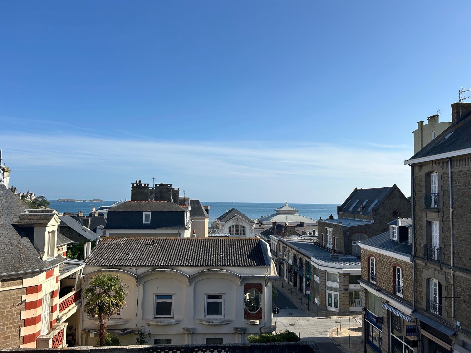 Sale Apartment Dinard 35800 75 m²