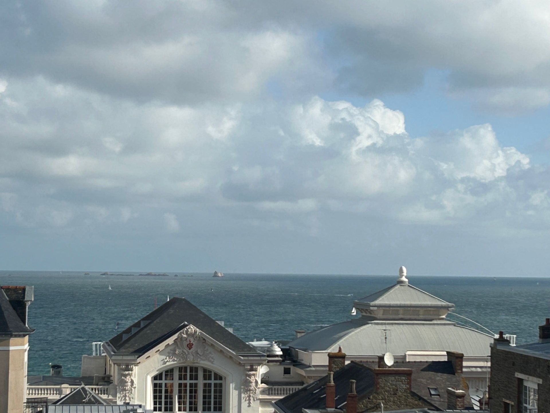 Sale Apartment Dinard 35800 75 m²